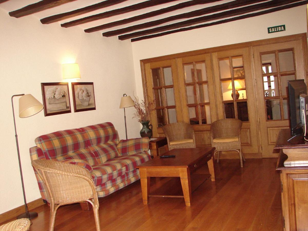 Apartamentos Lazkano I Y II Uharte-Arakil 외부 사진